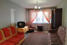Однушка у 4й школы.
